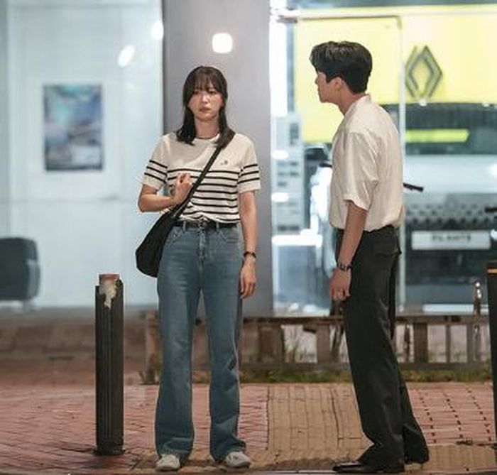 Chuyện tình của Hani và Ha Seok Jin tiếp tục có diễn biến bất ngờ.