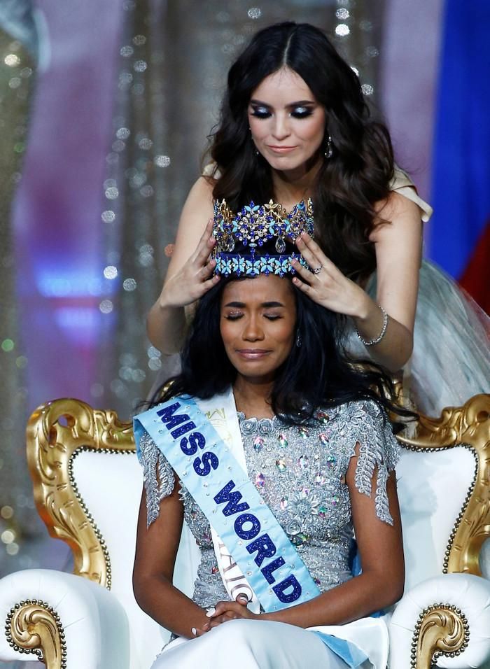 Khán giả còn nhắc lại Tony-Ann Singh, đại diện Jamaica đăng quang Miss World 2019 từng thắng phần thi Tài năng.