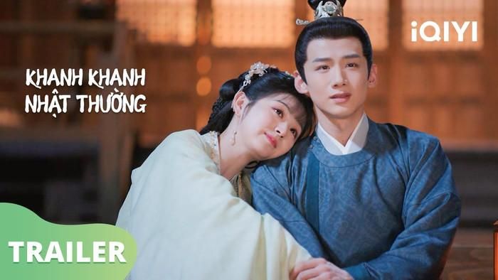 Sự kết hợp giữa Bạch Kính Đình và Điền Hi Vi giúp Khanh Khanh Nhật Thường trở thành một cái tên vẫn được khán giả tìm xem dù đã phát sóng từ trước. Phim xoay quanh Lý Vi và Doãn Tranh, hai người vốn đều không mặn mà với cuộc hôn nhân được sắp đặt. Một người tìm cách trở về quê, người còn lại cố tình che giấu năng lực thật, nhưng cuộc sống chung lại khiến họ dần thay đổi suy nghĩ. Thay vì tập trung vào những màn đấu đá cung đình gay gắt, tác phẩm thiên về không khí gia đình, tình cảm giữa các nhân vật và những tình huống đời thường hài hước. Đây cũng là yếu tố giúp bộ phim tạo được màu sắc nhẹ nhàng, khác biệt giữa dòng cổ trang nhiều biến động.