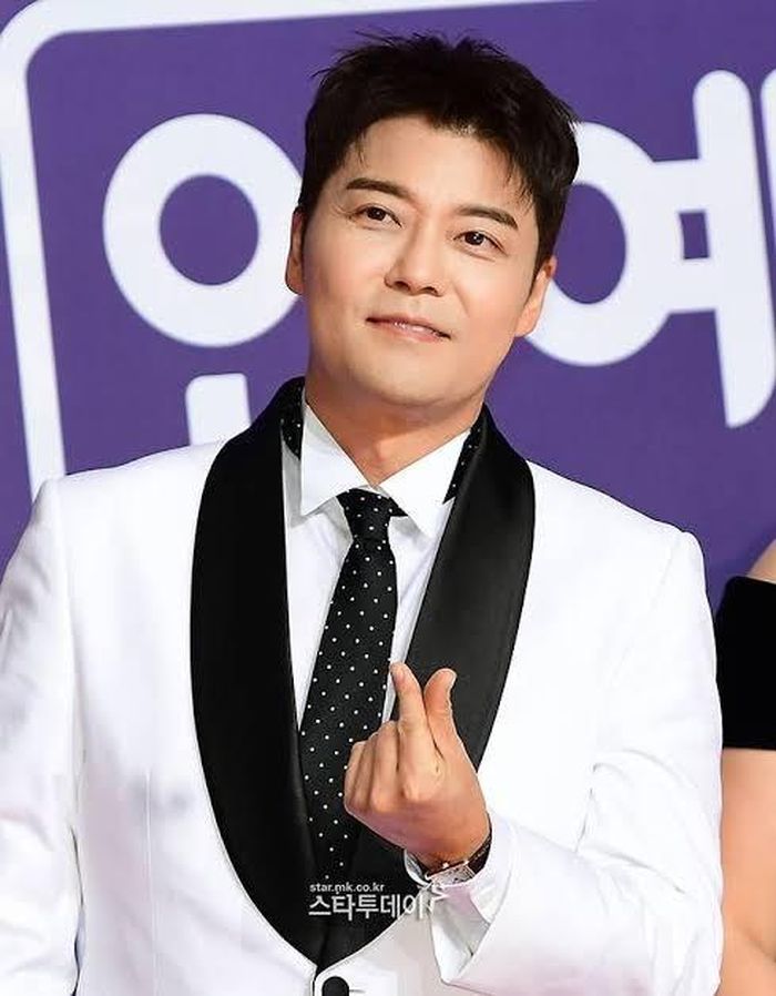 Jun Hyun Moo đồng thời chia sẻ bản thân không thích cách đầu tư rủi ro cao, lợi nhuận cao, mà ưu tiên phương án rủi ro thấp, lợi nhuận thấp hơn.