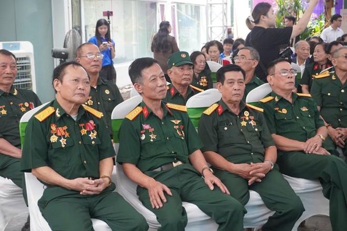 Các cựu chiến binh, thanh niên xung phong cùng trở về với ký ức về những năm tháng đã gửi lại nơi tuyến lửa