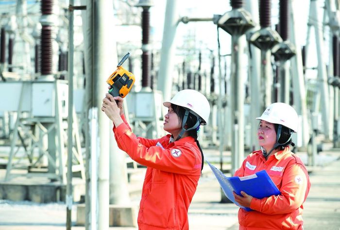 Cần đánh giá thực tế sau trúng thầu về thu nhập, sự ổn định việc làm của nữ công nhân, cũng như chủ động rà soát hồ sơ mời thầu để xóa bỏ các rào cản vô hình, tạo mặt bằng cạnh tranh bình đẳng.