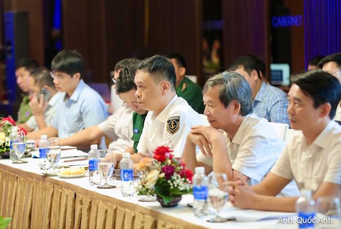 Các đại biểu tham gia hội nghị.