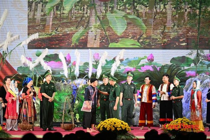 Từ những mô hình cụ thể ở cơ sở, niềm tin của đồng bào được củng cố, tạo nên sự đồng thuận và sức mạnh của nhân dân trong bảo vệ chủ quyền, xây dựng biên giới hòa bình, hữu nghị, hợp tác và phát triển.  