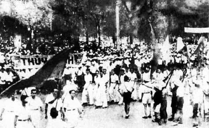 Giành chính quyền ở Sài Gòn ngày 25/8/1945. Ản tư liệu