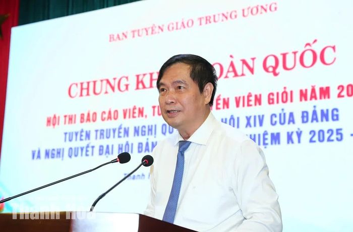 Đồng chí Phan Xuân Thủy, Phó Trưởng Ban Tuyên giáo Trung ương, Trưởng Ban Tổ chức hội thi phát biểu khai mạc.