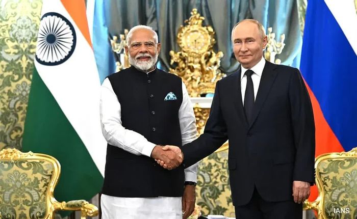 Tổng thống Nga Vladimir Putin và Thủ tướng Ấn Độ Narendra Modi. Ảnh: NDTV.