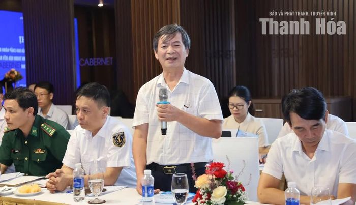 Đại diện Công ty CP Xuất nhập khẩu Thủy sản Thanh Hóa thảo luận tại hội nghị.