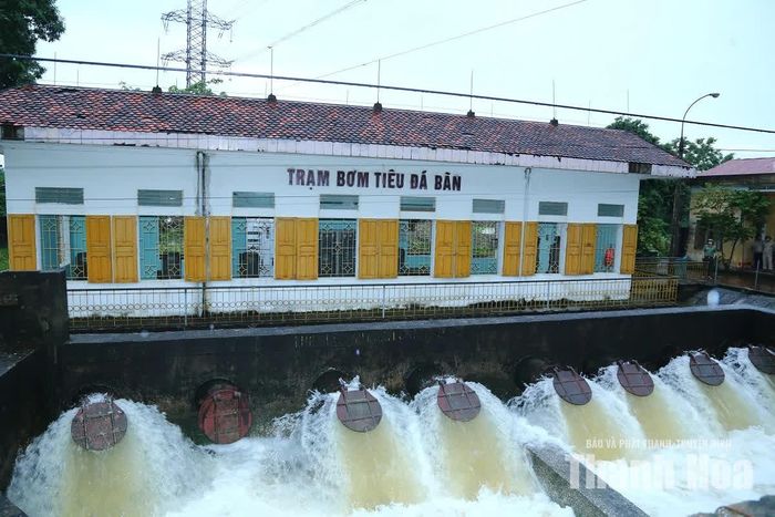 Trạm bơm tiêu Đá Bàn, xã Trung Chính.