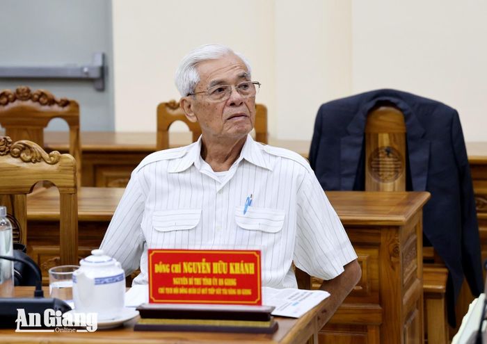 Đại biểu tham dự hội tọa đàm.