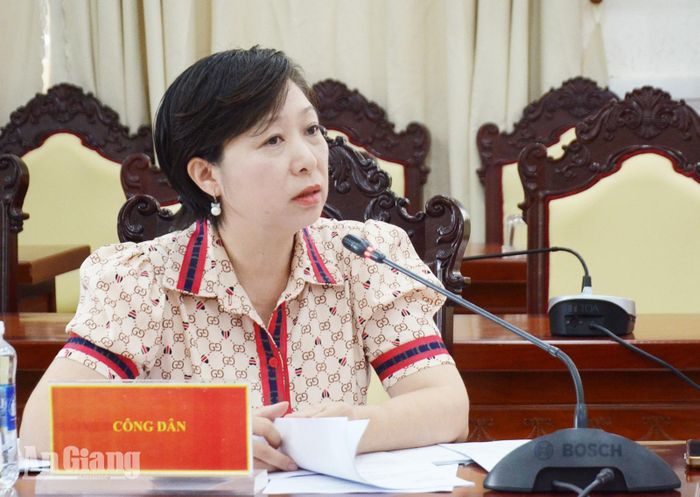 Bà Tăng Thị Thu Hà, Giám đốc Công ty TNHH Biển Vàng An Thới kiến nghị tại buổi tiếp công dân.