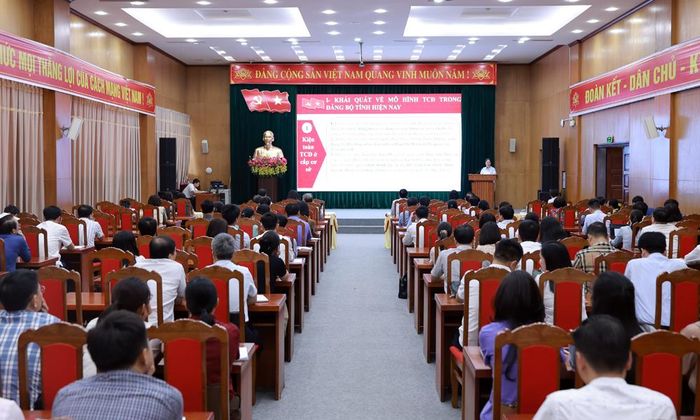 Quang cảnh lớp tập huấn.