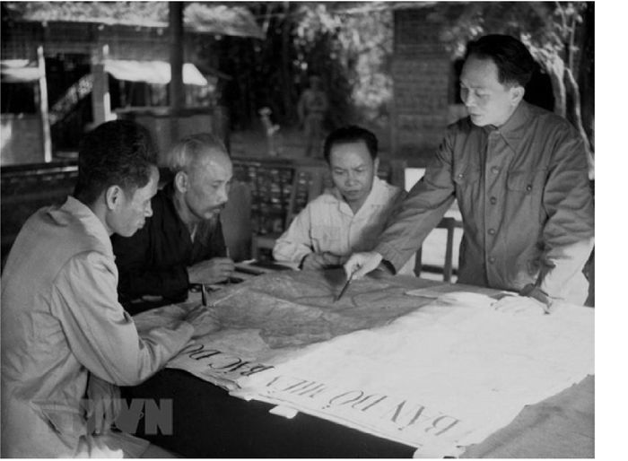 Đại tướng Võ Nguyên Giáp - vị Tổng Tư lệnh tài năng, người học trò xuất sắc và gần gũi của Chủ tịch Hồ Chí Minh. Ảnh Tư liệu TTXVN
