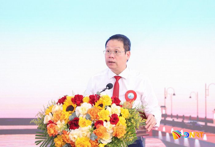 Chủ tịch UBND thành phố Nguyễn Mạnh Hùng phát biểu tại lễ khởi công. Ảnh: NGỌC PHÚ