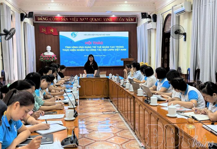 Hội thảo là dịp để các cấp hội phụ nữ đánh giá thực trạng ứng dụng AI trong quản trị, điều hành và triển khai nhiệm vụ.