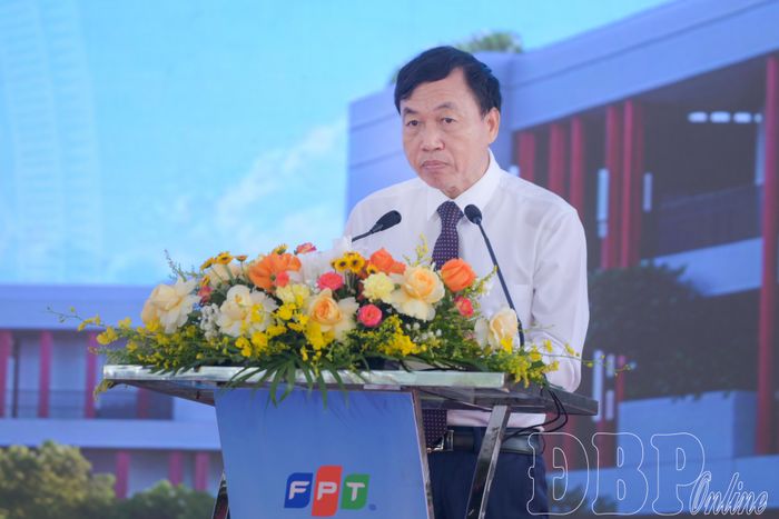 Chủ tịch UBND tỉnh Lê Văn Lương phát biểu tại lễ khởi công.
