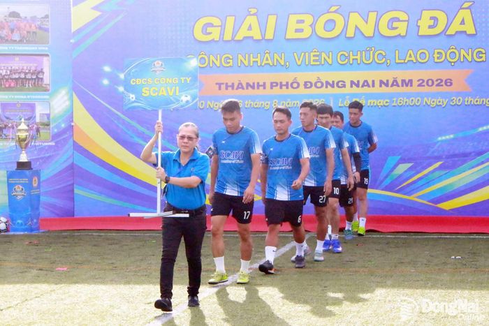 Đội bóng đến từ Công ty cổ phần Sacavi (Khu công nghiệp Biên Hòa 2). Ảnh: Nguyễn Hòa