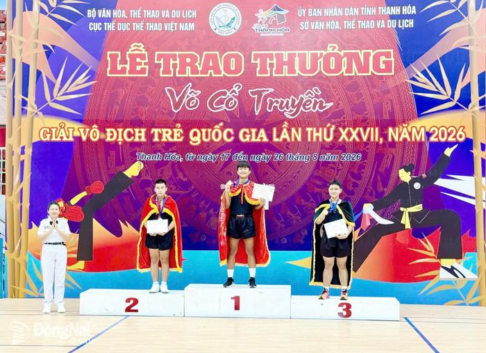 Vận động viên thành phố Đồng Nai Lê Phước Kiệt đoạt huy chương vàng hạng cân 76kg nam nhóm 14-15 tuổi. Ảnh: ĐVCC