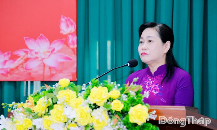 Đồng chí Châu Thị Mỹ Phương phát biểu tại hội nghị.