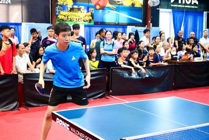 Mỗi trận đấu giúp tay vợt nhí Gia Lai tích lũy kinh nghiệm, hoàn thiện kỹ thuật và rèn luyện bản lĩnh thi đấu. Ảnh: M.C