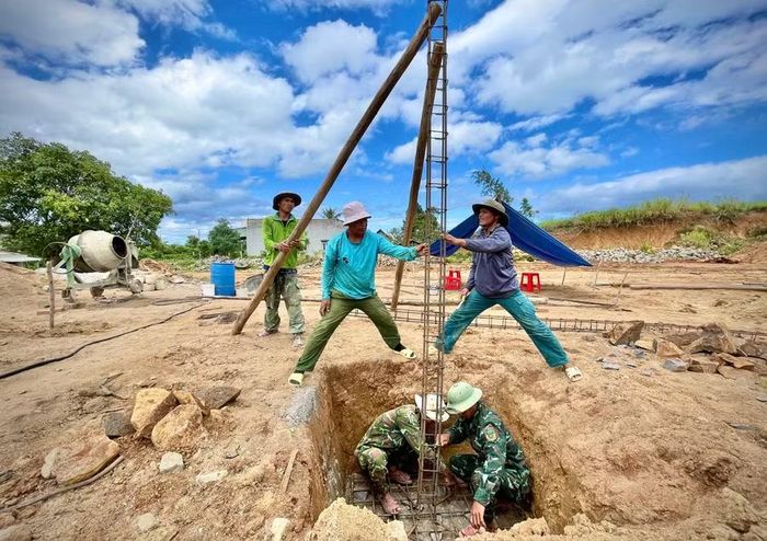  Để nâng hiệu quả đào tạo, Trung tâm Giáo dục nghề nghiệp - Giáo dục thường xuyên Kbang phối hợp với các địa phương khảo sát, tư vấn và lựa chọn những ngành nghề phù hợp với nhu cầu thực tế của người dân. Ảnh: Minh Phương 