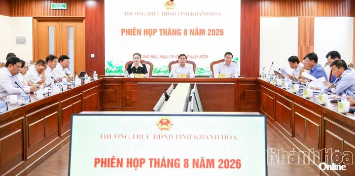 Quang cảnh phiên họp.