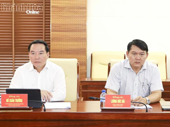 Đồng chí Phó Bí thư Thường trực Tỉnh ủy Hồ Xuân Trường tham dự phiên họp.
