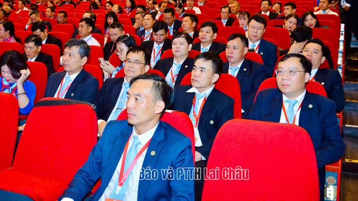 Đồng chí Nguyễn Biên Cương - Chủ tịch Liên minh HTX tỉnh cùng các đại biểu của tỉnh Lai Châu tham dự Đại hội.
