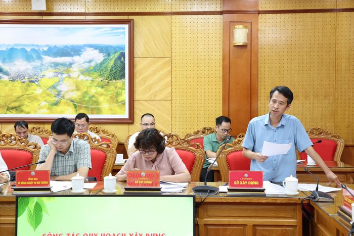 Lãnh đạo Sở Xây dựng giải trình những vấn đề liên quan tại buổi giám sát