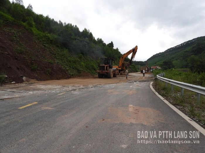 Đoạn km 66+200 đã bảo đảm thông tuyến bảo đảm an toàn giao thông