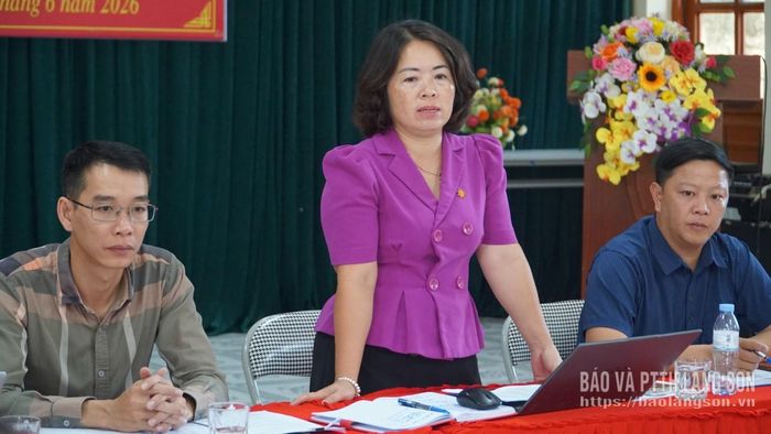 Lãnh đạo UBND phường Đông Kinh thông tin nội dung của dự án