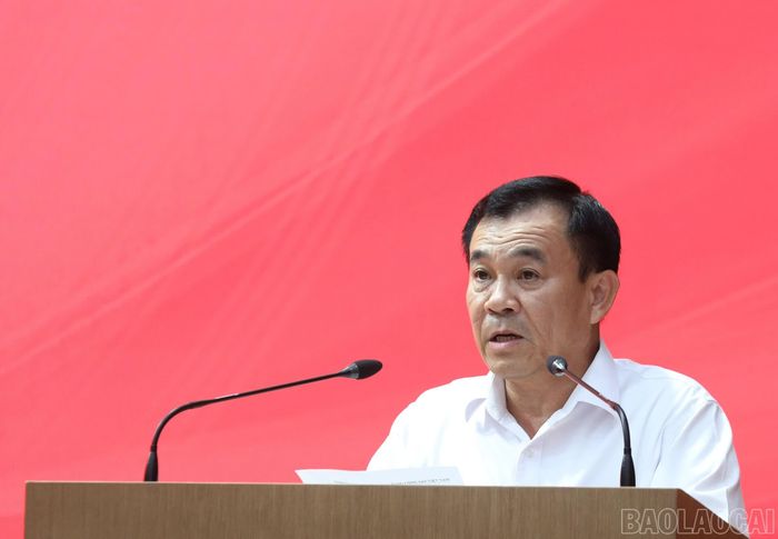 Lãnh đạo Ban Tổ chức Tỉnh ủy công bố quyết định thành lập Ban nghiên cứu.