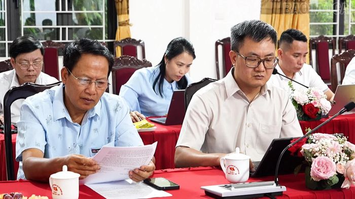 Các đại biểu dự hội nghị.