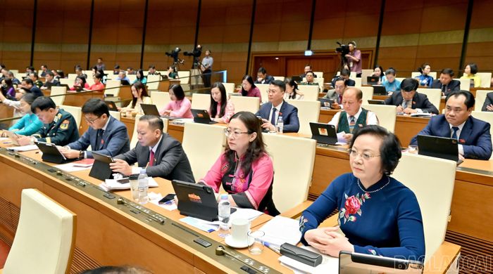 Đại biểu Quốc hội tỉnh Lào Cai tham dự Kỳ họp không thường lệ thứ Nhất, Quốc hội khóa XVI.