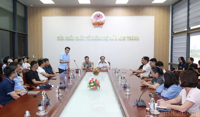 Đại diện cơ quan chức năng trực tiếp giải đáp thắc mắc của doanh nghiệp về quy trình, thủ tục kiểm tra ATTP.