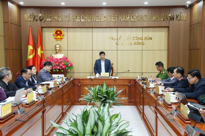 Đồng chí Y Thanh Hà Niê Kđăm, Ủy viên Ban Chấp hành Trung ương Đảng, Bí thư Tỉnh ủy, Trưởng Đoàn ĐBQH tỉnh Lâm Đồng phát biểu tại buổi tiếp công dân