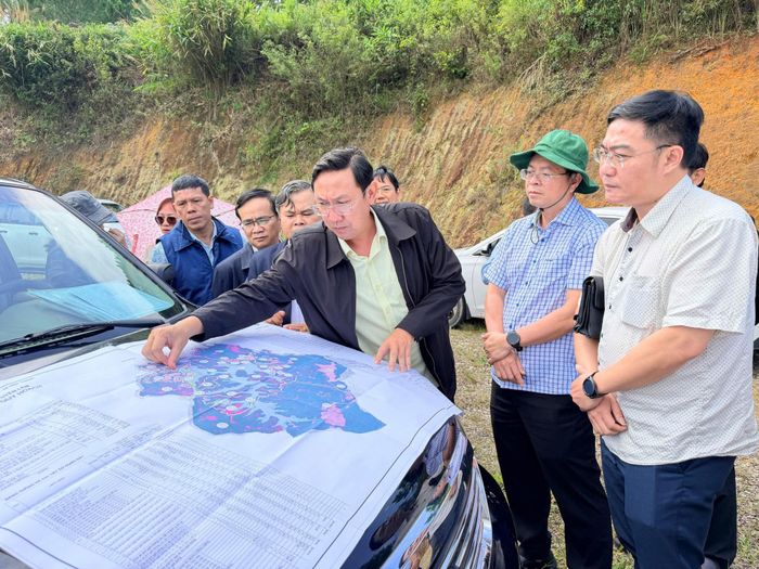 Phó Giám đốc Sở Tài chính Bùi Trường Sơn thuyết trình Đồ án Quy hoạch chung Khu du lịch Quốc gia hồ Tuyền Lâm