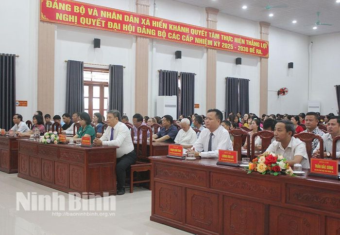 Các đại biểu dự hội nghị.