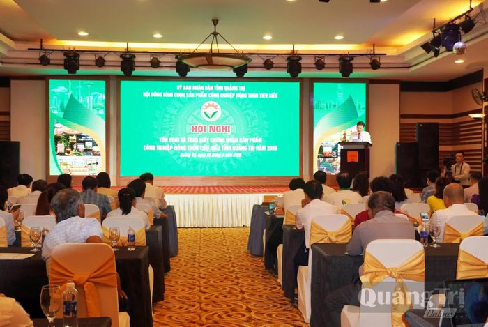 Quang cảnh hội nghị - Ảnh: X.P