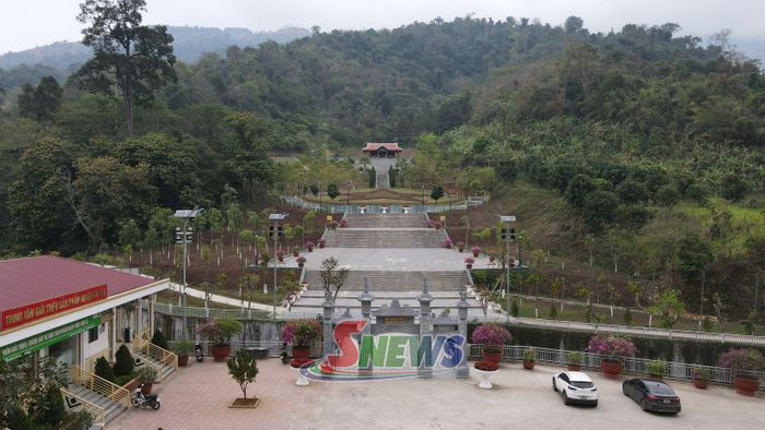Đền thờ Đại tướng Võ Nguyên Giáp tại Khu di tích lịch sử kháng chiến chống Pháp khu rừng bản Nhọt, xã Gia Phù. Ảnh: PV