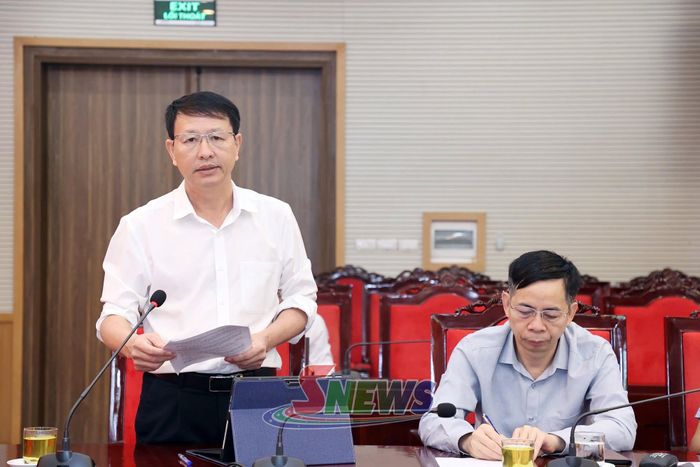 Lãnh đạo Sở Giáo dục và Đào tạo phát biểu tại cuộc làm việc.