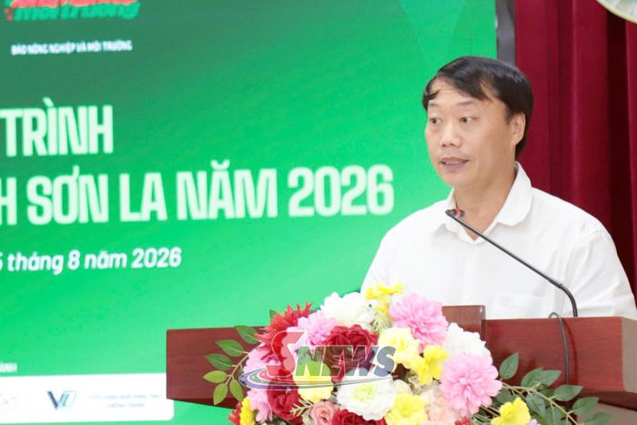 Phó Tổng biên tập Báo Nông nghiệp và Môi trường phát biểu tại chương trình.
