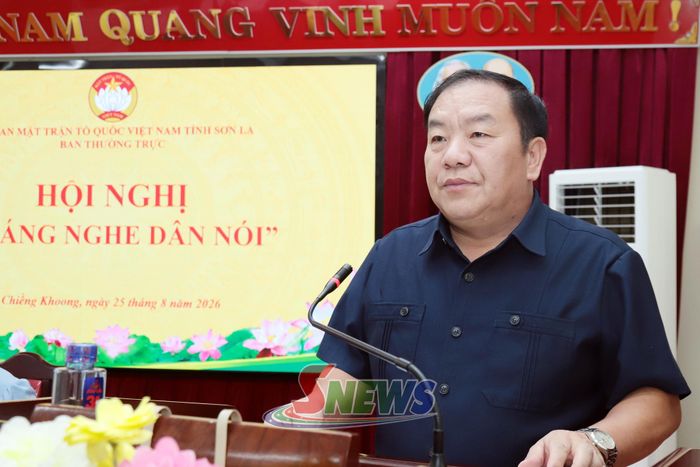 Đồng chí Chá A Của, Phó Bí thư Tỉnh ủy, Chủ tịch Ủy ban MTTQ Việt Nam tỉnh phát biểu tại hội nghị.