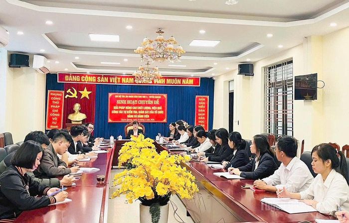 Chi bộ Tòa án nhân dân khu vực 4, thuộc Đảng bộ TAND tỉnh sinh hoạt chuyên đề: “Giải pháp nâng cao chất lượng, hiệu quả công tác tự kiểm tra, giám sát của tổ chức Đảng và đảng viên”.