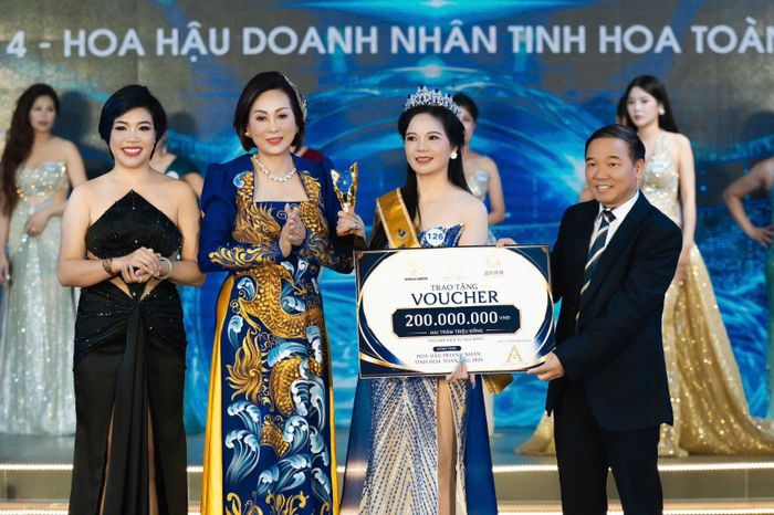 Á hậu 4 Miss Global Business Elite 2026 Nguyễn Thị Mận