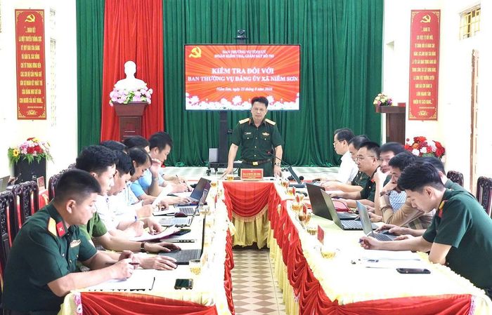 Đoàn kiểm tra, giám sát số 753 của Ban Thường vụ Tỉnh ủy làm việc với Ban Thường vụ Đảng ủy xã Niêm Sơn.