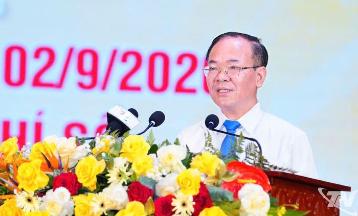 Đồng chí Đỗ Xuân Hòa, Giám đốc Báo và Phát thanh, Truyền hình Thái Nguyên, trình bày diễn văn ôn lại chặng đường 70 năm xây dựng và trưởng thành của báo chí địa phương.