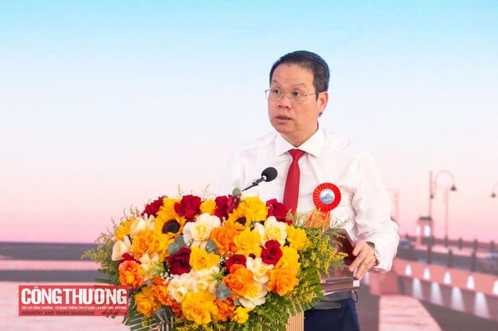 Chủ tịch UBND thành phố Đà Nẵng Nguyễn Mạnh Hùng yêu cầu chủ đầu tư, các sở, ban, ngành, địa phương kiểm soát chặt tiến độ, chất lượng.
