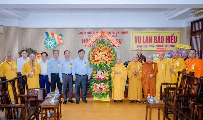 Phái đoàn tại Văn phòng II Trung ương GHPGVN - Ảnh: Đăng Huy