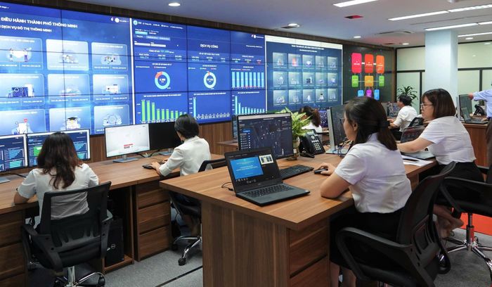 Đà Nẵng quản lý, điều hành và phát triển đô thị, thành phố bằng việc từng bước đưa AI vào Trung tâm Giám sát, điều hành thông minh.